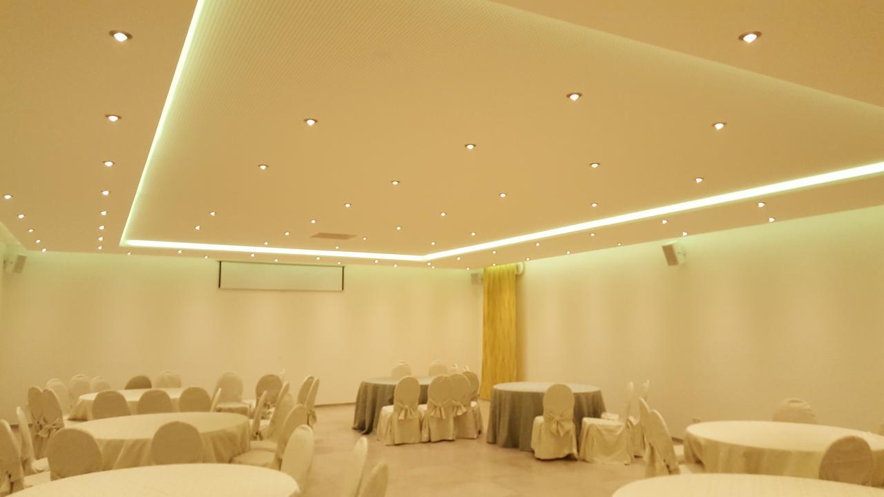 Hotel Ristomassimo Gastromomia Italiana Buttenwiesen Esterno foto